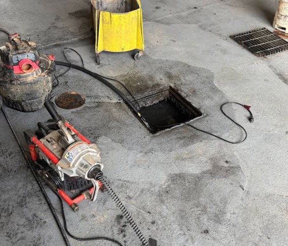 drain cleaning using equipments
